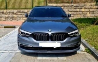 CIERNA MASKA GRIL BMW rad 5 model G30 G31 G38 - 19