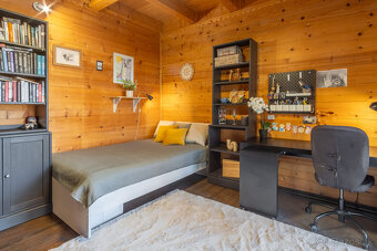 Na predaj dom snov–rodinné sídlo s jazierkom na kúpanie a pa - 19