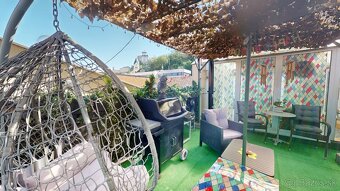 Rodinný dom s výhľadmi na hrad, 3 terasy + 2 polyfunkcie - 19