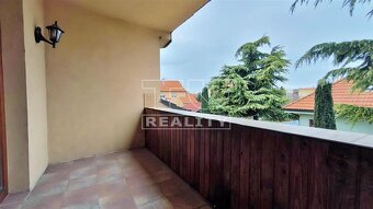 Luxusný 8-izbový rodinný dom s bazénom a dvojgarážou –... - 19