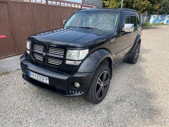 DODGE NITRO 2.8 R/T A/T - 19