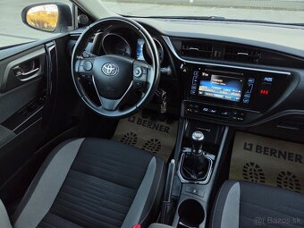 ✅Toyota Auris 1.6 benzín➡️89.000 km➡️r.v.:2016 - 19