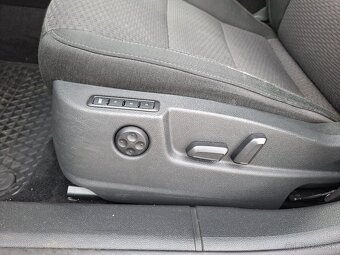 Škoda Superb Combi 2.0 TDI - 19