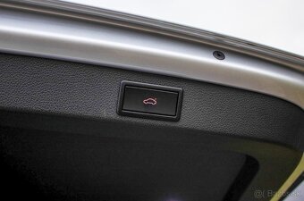 Škoda Superb Combi 2.0TDI DSG automat - 19