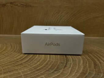 Apple AirPods 1 - 19
