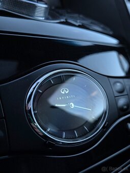 Infiniti QX70 S - 19