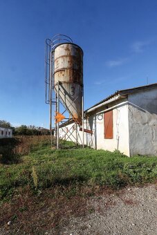 Poľnohospodársky objekt - 19