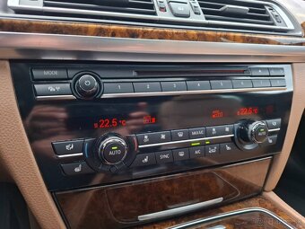 BMW Rad 7 xDrive 740d, SR, 1. majiteľ, Preverené vozidlo - 19