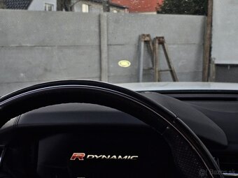 Range Rover VELAR 3.0 benzin V6 380HP R-Dynamic 4X4 AWD - 19