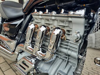 Triumph Rocket 3 15tis km Jedinečný stav - 19