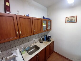 Investičná budova na podnikateľské účely – Holubyho - 19