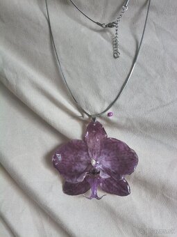 Náhrdelník z orchideí - 19
