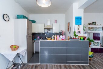 Na predaj 3 izbový rodinný dom nachádzajúci sa v obci Družst - 19