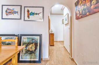 Ke koupi zařízený apartmán 3+kk o výměře 61 m² TORREVIEJA - 19