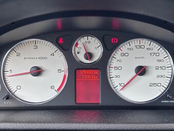 Peugeot 407 SW - malo KM - super výbava - 19