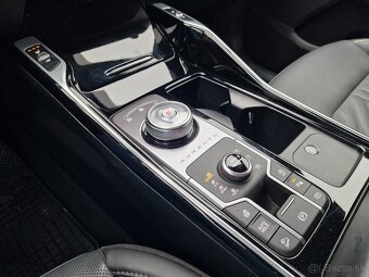 KIA SORENTO 2.2 CRDI PLATINUM, 7 MIESTNE, V ZÁRUKE - 19