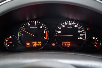 Nissan Pathfinder 3.0 V6 LE A/T - 19
