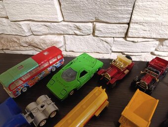 Autíčka staré modely angličáky 80. léta. - 19