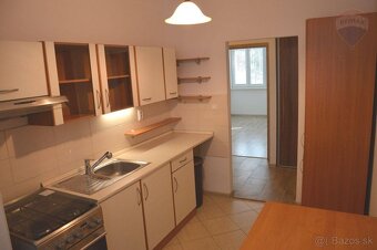 Predaj 3 izbový byt Nitra centrum + parkovanie vo dvore - 19