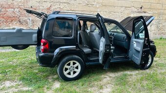 Jeep Cherokee 2.8 CRD 16V Limited A/T - 19