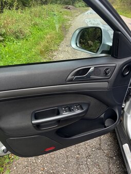 ŠKODA OCTAVIA 2 SCOUT 2.0 TDI 4x4 103kW Facelift - 19