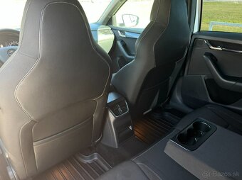 Škoda Octavia Combi 2.0 TDI RS DSG - 19