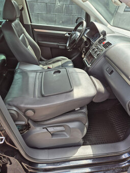 Volkswagen Touran 2.0 TDI Highline DSG. - 19