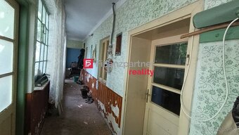 Starý dom na pozemku 2034m2, Sasinkovo, Hlohovec - 19