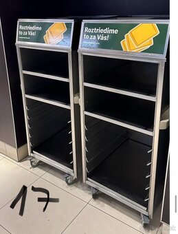 Predám rôzny nábytok, vitrínu, výrobník ľadu - 19
