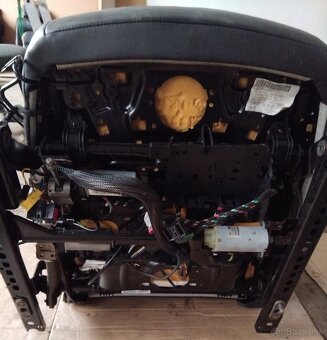 sedačka spolujazdca Superb 2 - 19