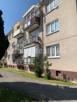 Predám: Moderný 1-izb. byt s balkónom v Trenčianskej Teplej  - 19