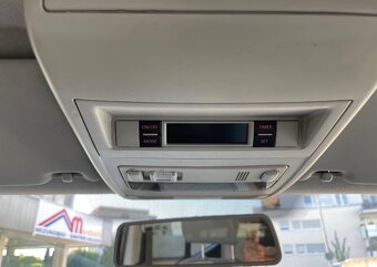 VOLKSWAGEN TRANSPORTER T5 2.0 TDI 103kw FACELIFT 9 MIEST - 19