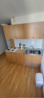 VRSI/ZUKVE - 3 bytové jednotky - 100 m od mora - 19