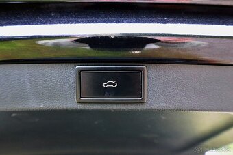 octavia combi 4  1.5 TSI  110Kw First Edition rok 2020 - 19