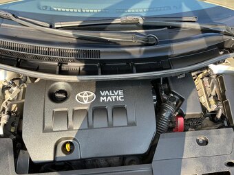 Toyota Auris 1.6 valvematic - 19