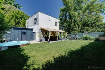 Rodinný dom v obci Hamuliakovo s bazénom - stačí sa len nasť - 19