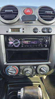 Isuzu D-MAX 3.0 automat, prvý a jediný majiteľ - 19