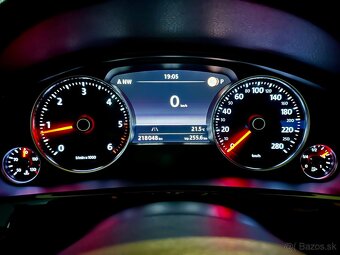 VW Touareg 3.0 TDI V6 221 kW R-Line – vzduch, Webasto, pano - 19