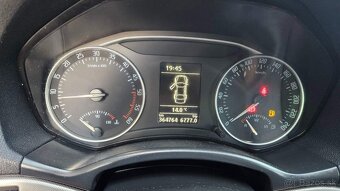 Škoda Octavia Combi 1.6 TDI 77kW klima tempomat 2010 ČR - 19