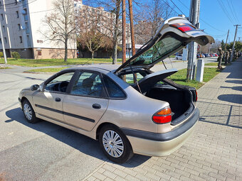 Renault Laguna 1.8 16V Initiale - AJ NA SPLÁTKY OD 19,90e - 19