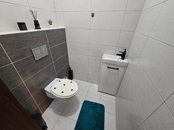 Na predaj 4 izbový rodinný dom s garážou a pozemkom 800 m2. - 19