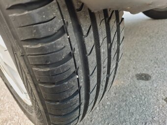 Predam Toyota Yaris 1.0i 48kW s KLIMOU. Kupene nove na SK. - 19
