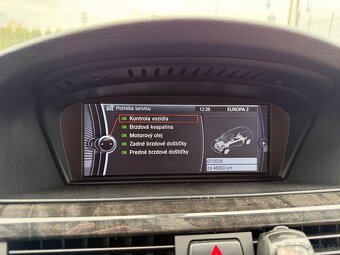 BMW Rad 3 Touring 335i  xDrive A/T - 19