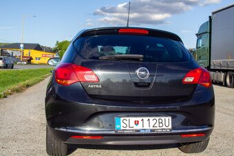 Predám Opel Astra 1.4 Turbo (120k) - 19
