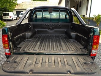 TOYOTA HILUX 2.5 D-4D Country 2011 106kW 180tis km, STK - 19