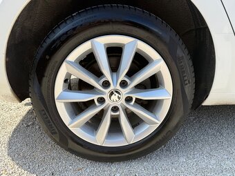 Škoda Octavia Combi 1.6 TDI 110k Style 4x4 - 19