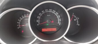 Kia Venga - 19