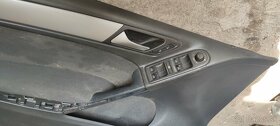VW Golf 6 interiér doplnky tapacir dverí Golf VI - 19