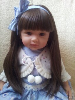 Realisticka babika s oblecenim - 19