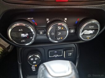 Jeep Renegade 2.0MJT 140K Limited AT9 SR 4WD Xenon - 19